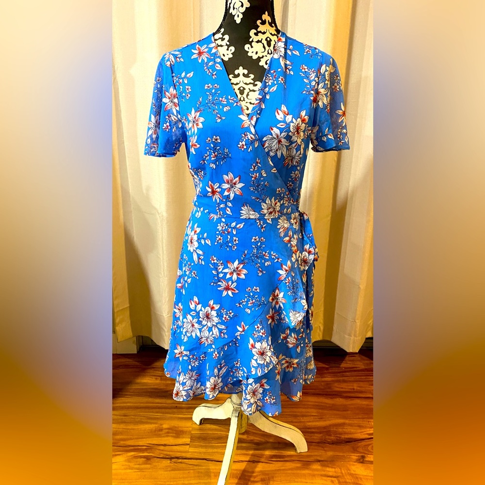 Banana Republic Blue Floral Wrap Dress Size 8 Fit & Flare